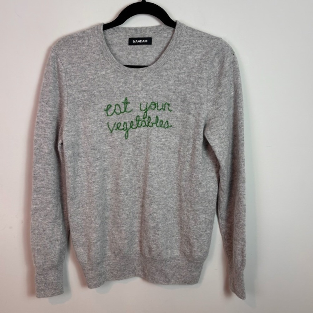 Naadam Womens 100% Cashmere Grey Embroidered Eat your vegetables sweater M Flaw